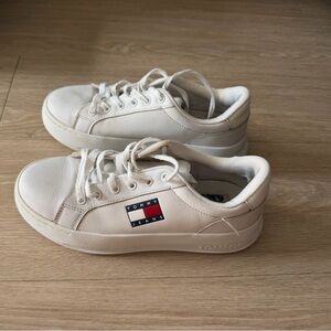 Tommy Hilfiger Classic White Sneakers